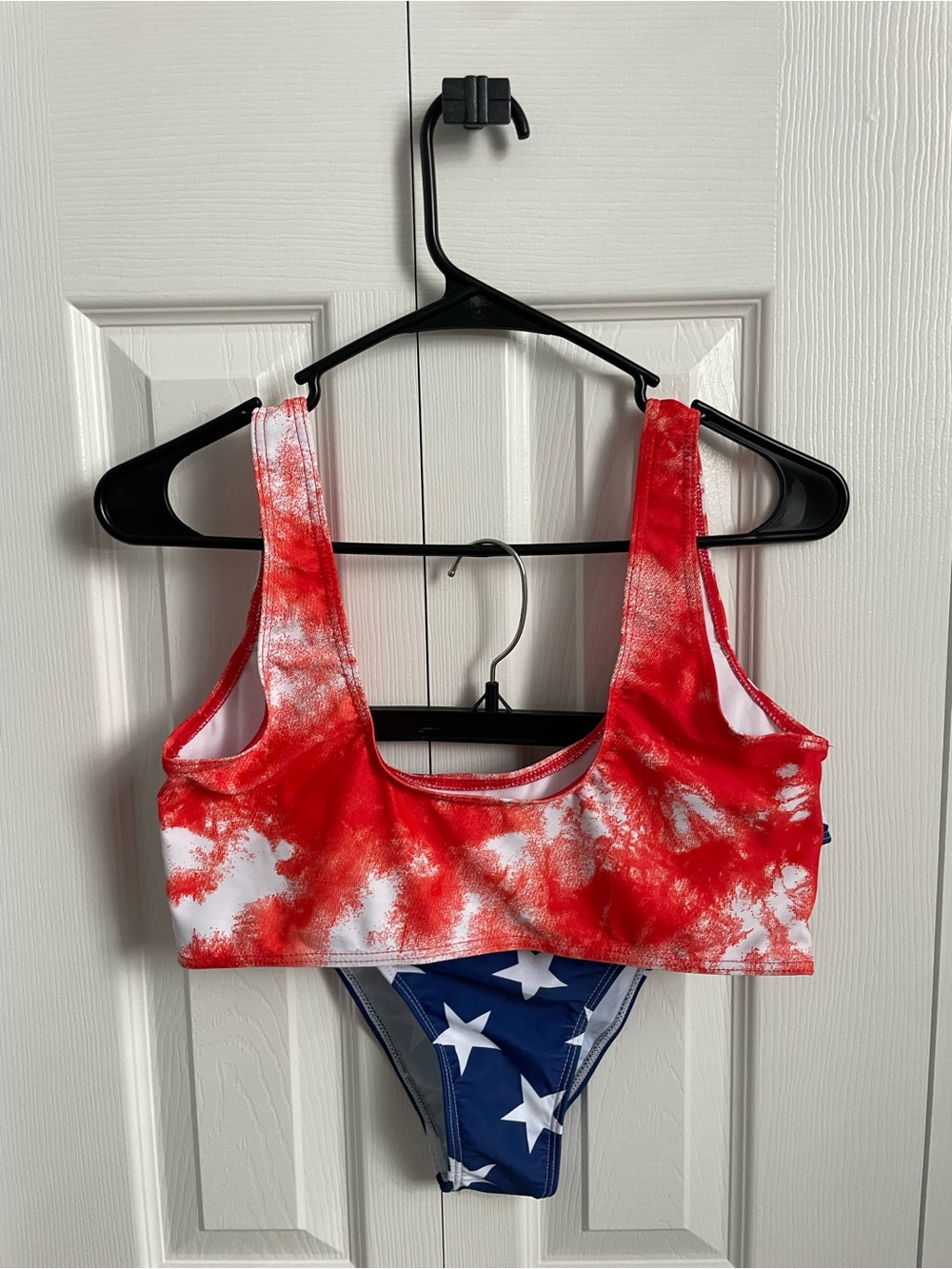 SHEIN Red and White Tie-Dye Scoop Bikini Top